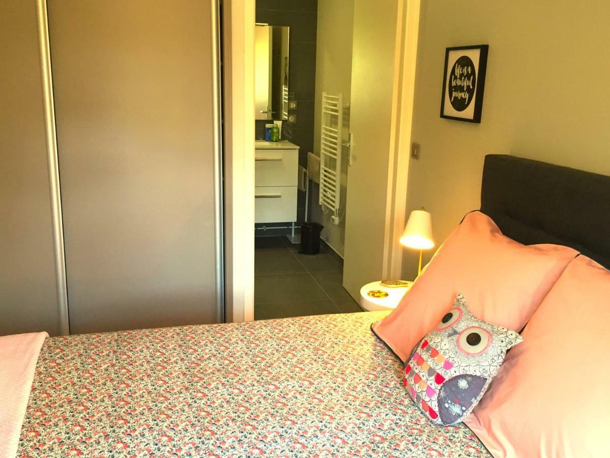 The One Suite Annecy Bagian luar foto