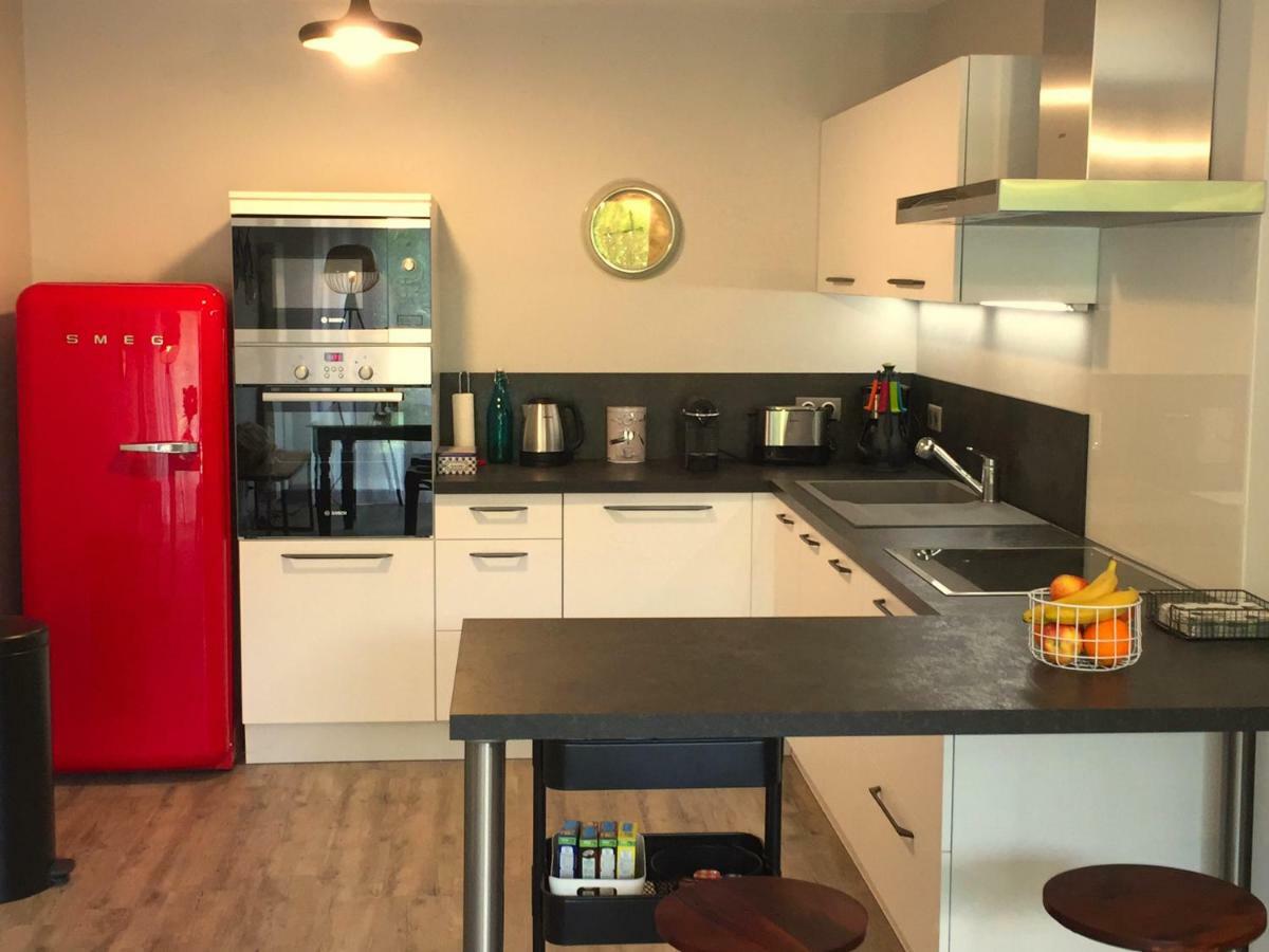 The One Suite Annecy Bagian luar foto