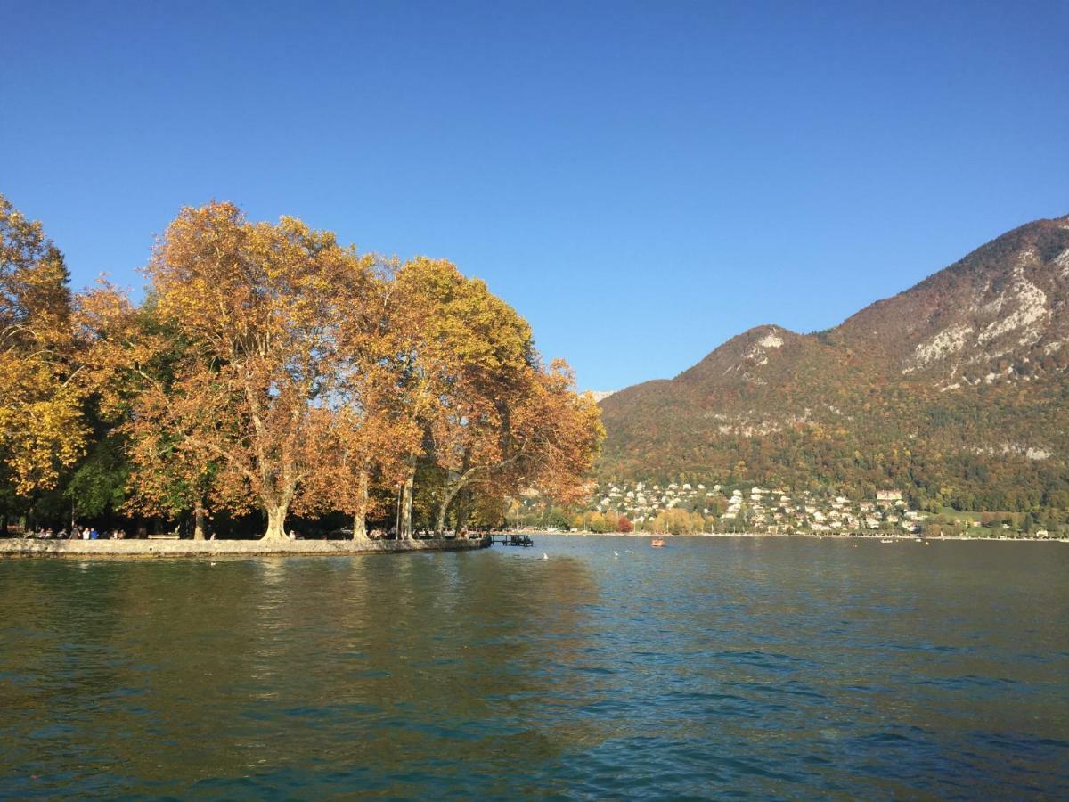 The One Suite Annecy Bagian luar foto