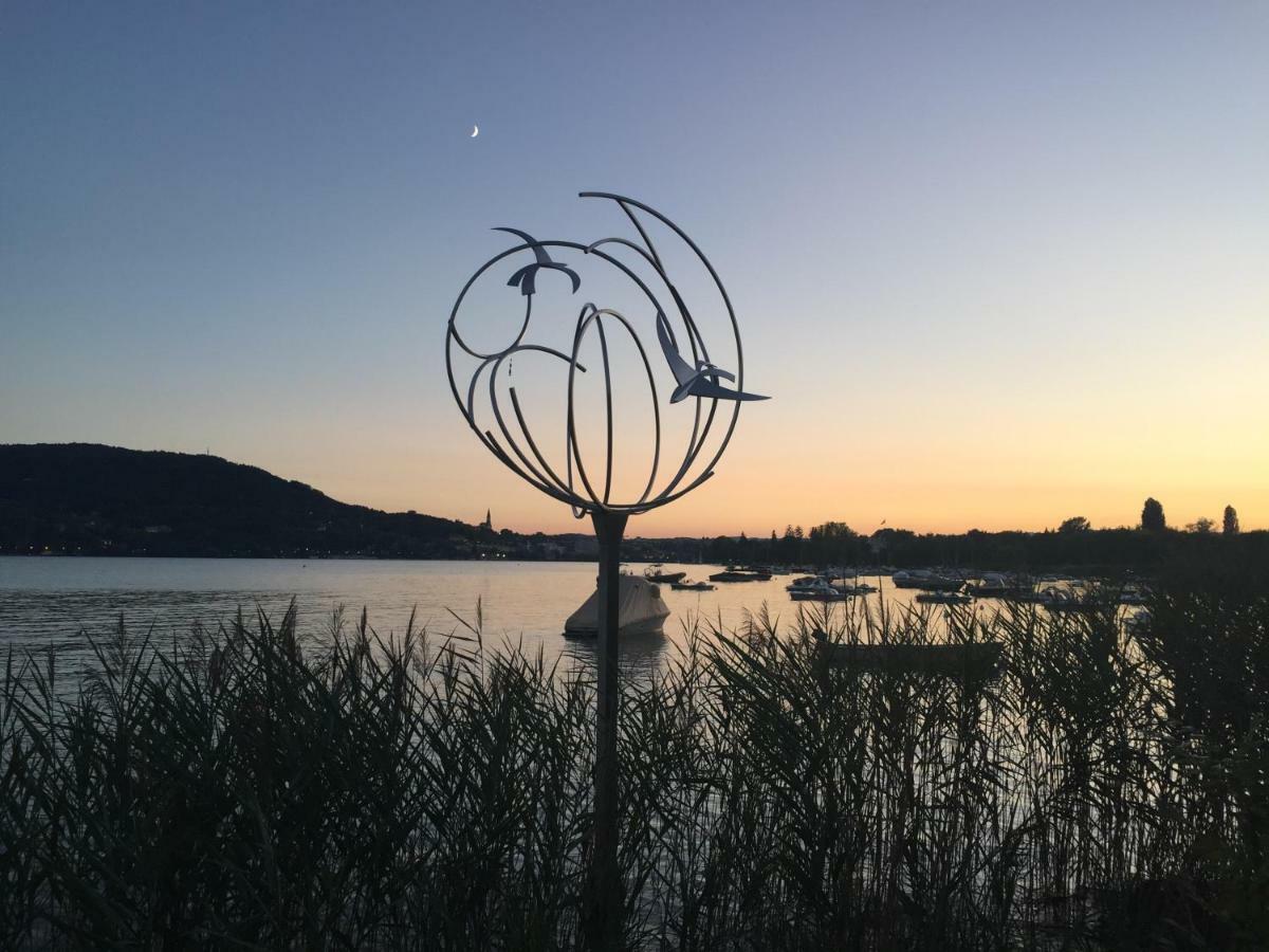 The One Suite Annecy Bagian luar foto